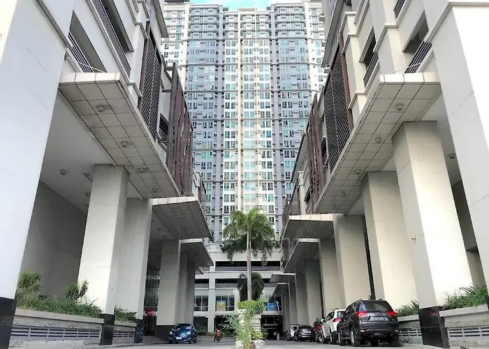 Spacious 2br San Lorenzo Place 4km Airport Manila