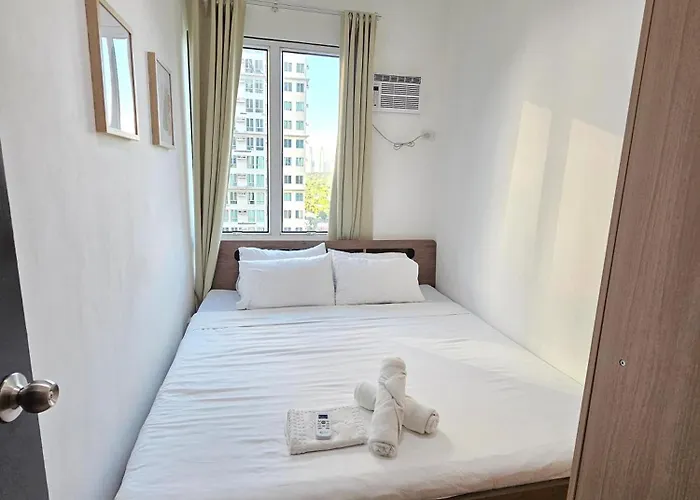 Apartment Spacious 2br San Lorenzo Place 4km Airport Manila