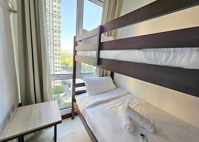 Spacious 2br San Lorenzo Place 4km Airport * Manila