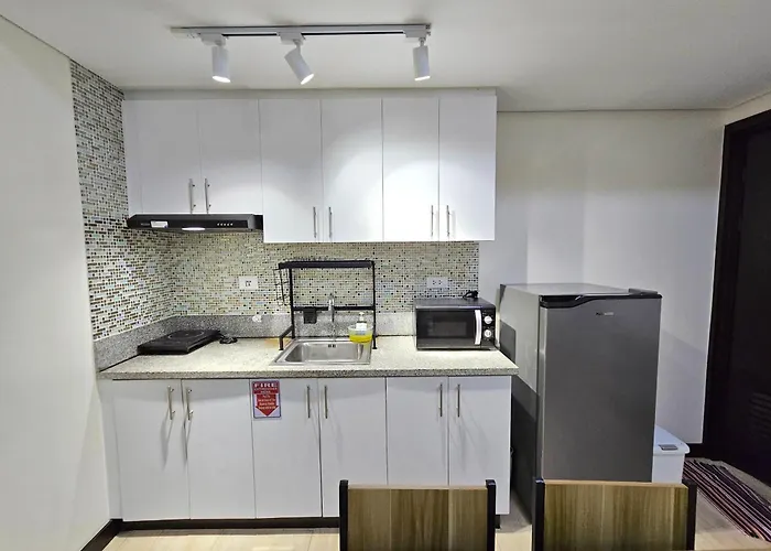 Spacious 2br San Lorenzo Place 4km Airport Apartment